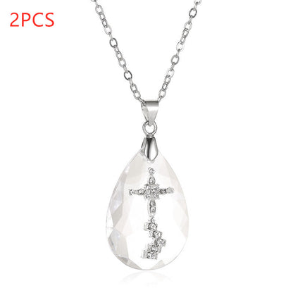 Collana con ciondolo a goccia