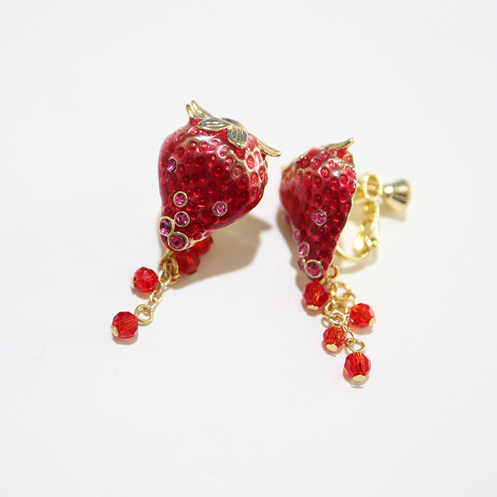 Orecchini fragola smaltati con nappa
