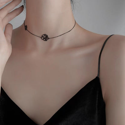 Collana camelia choker