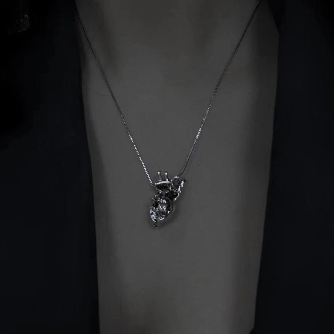 Orecchini cuore stile gotico