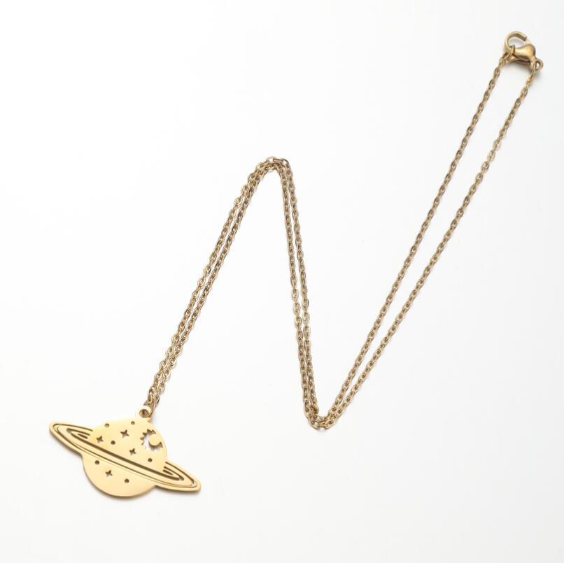 Collana stella e luna traforata