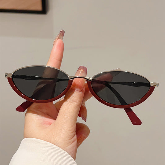 Occhiali da sole cat-eye triangolari