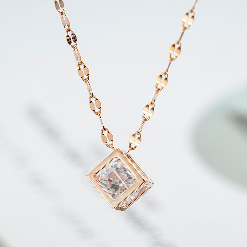 Collana quadrato geometrico oro rosa
