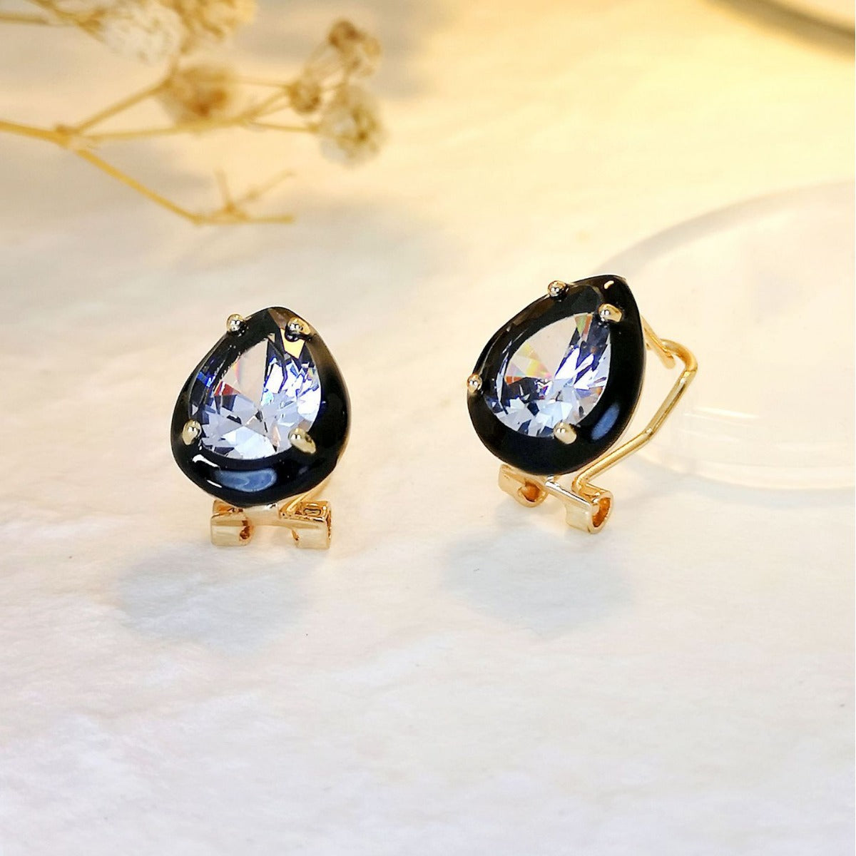 Clip orecchio goccia con zirconi