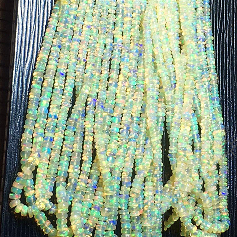 Collana opale cielo stellato