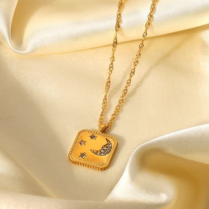 Collana tag quadrato placcata oro
