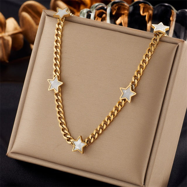 Collana con perline geometriche