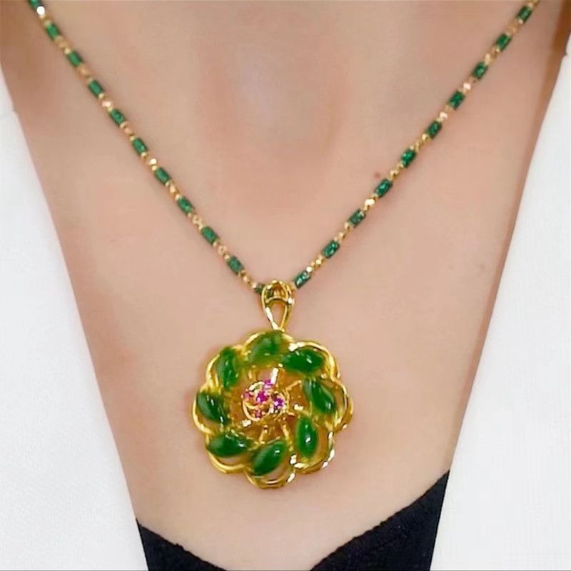 Collana con pendente fiore