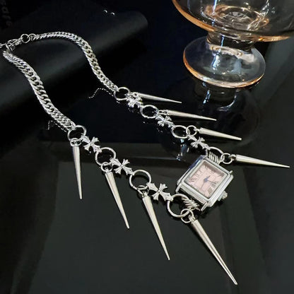Collana orologio croce rivettata