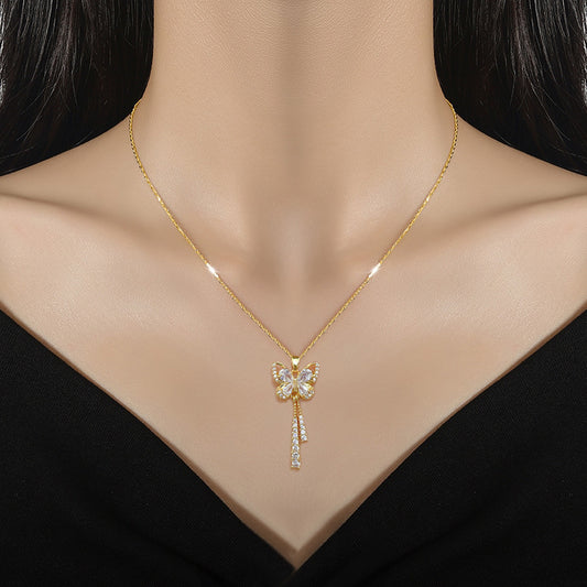 Collana farfalla nappa strass