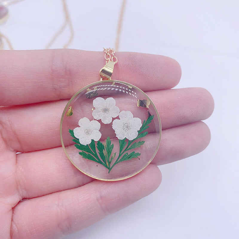 Collana fiori secchi in resina