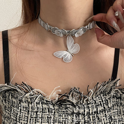 Collana farfalla fiore punto