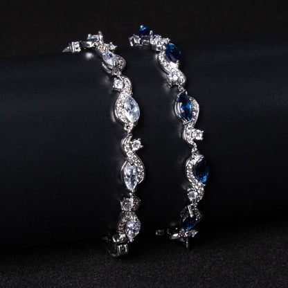 Braccialetto con zirconi in linea