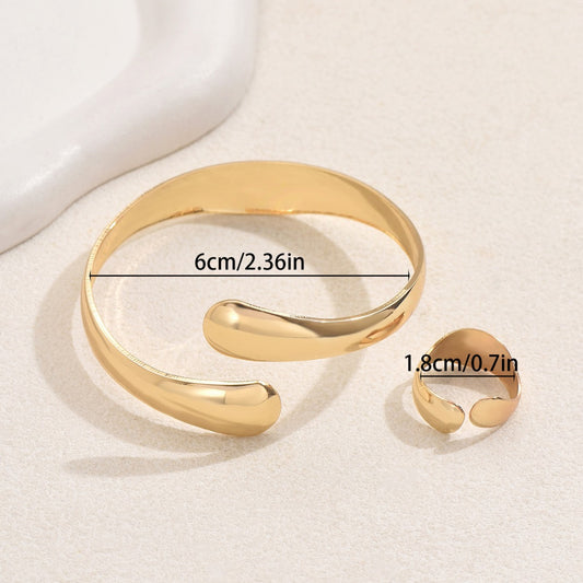 Bracciale e anello geometrico