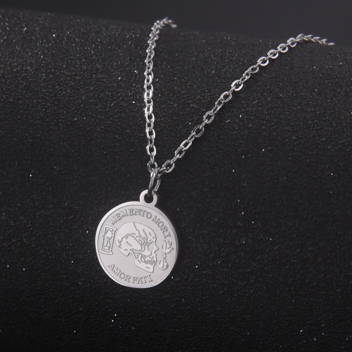 Collana teschio titanio rotonda