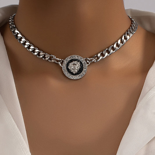 Collana testa di leone con diamanti