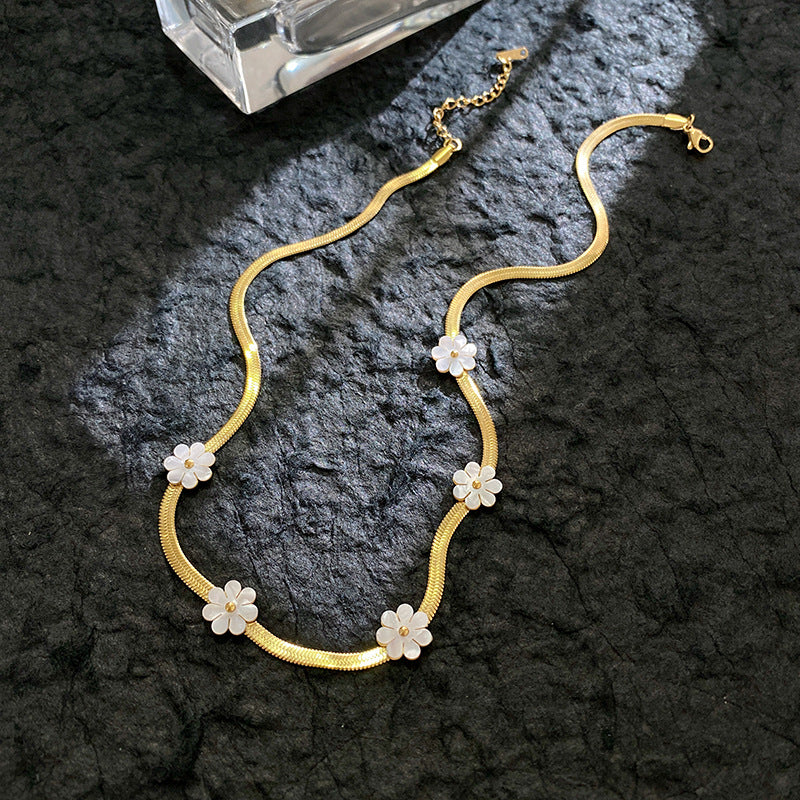 Collana madreperla bianca