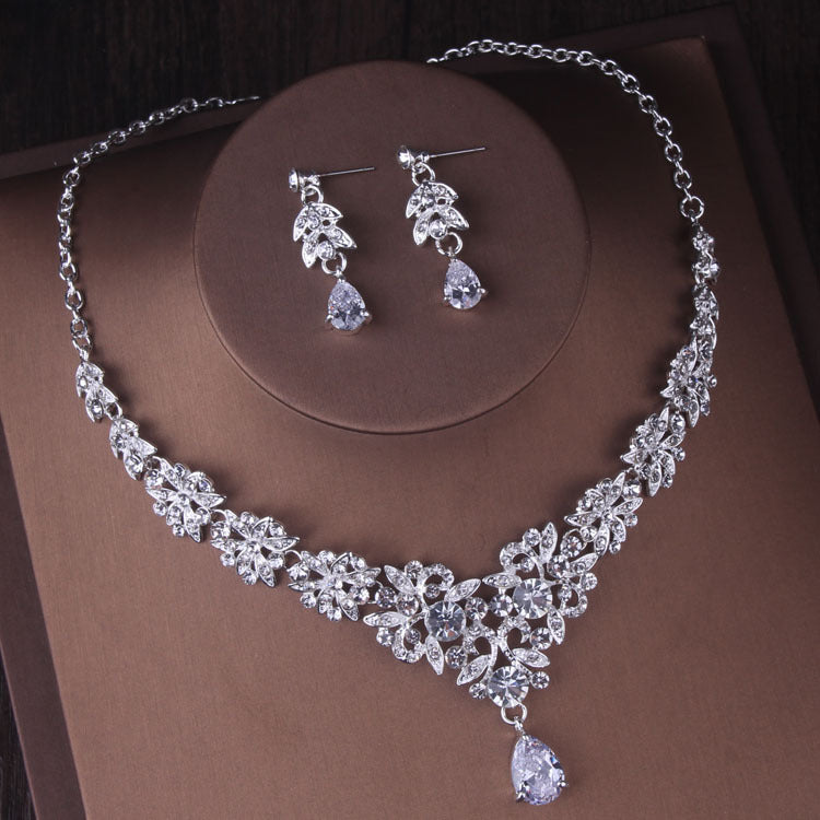 Collana e orecchini corona zircone