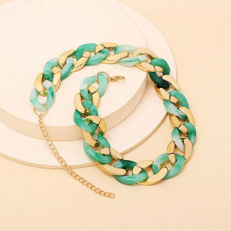 Collana in resina