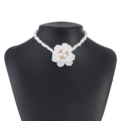 Collana camelie perla