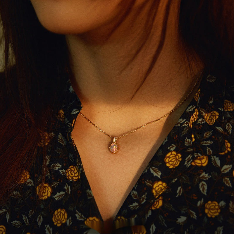 Collana pendente ali opale