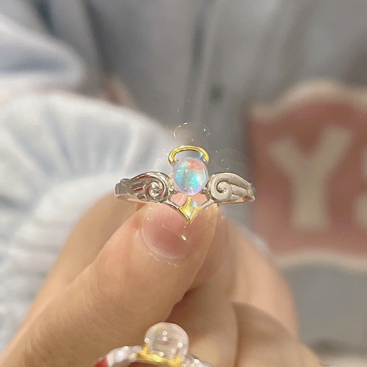 Anello floreale minimalista