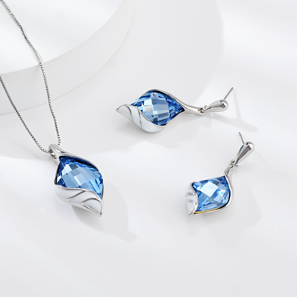 Set orecchini e collana cristallo