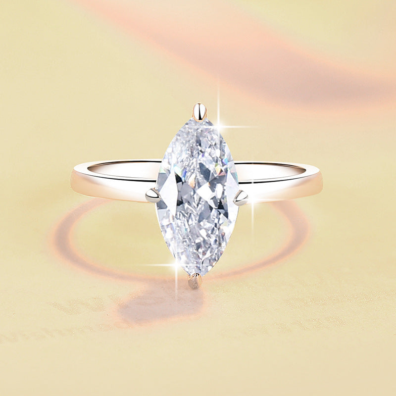 Anello moissanite casuale