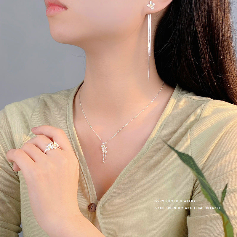 Collana clavicola elegante