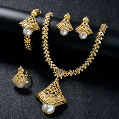 Collana foglie placcata oro