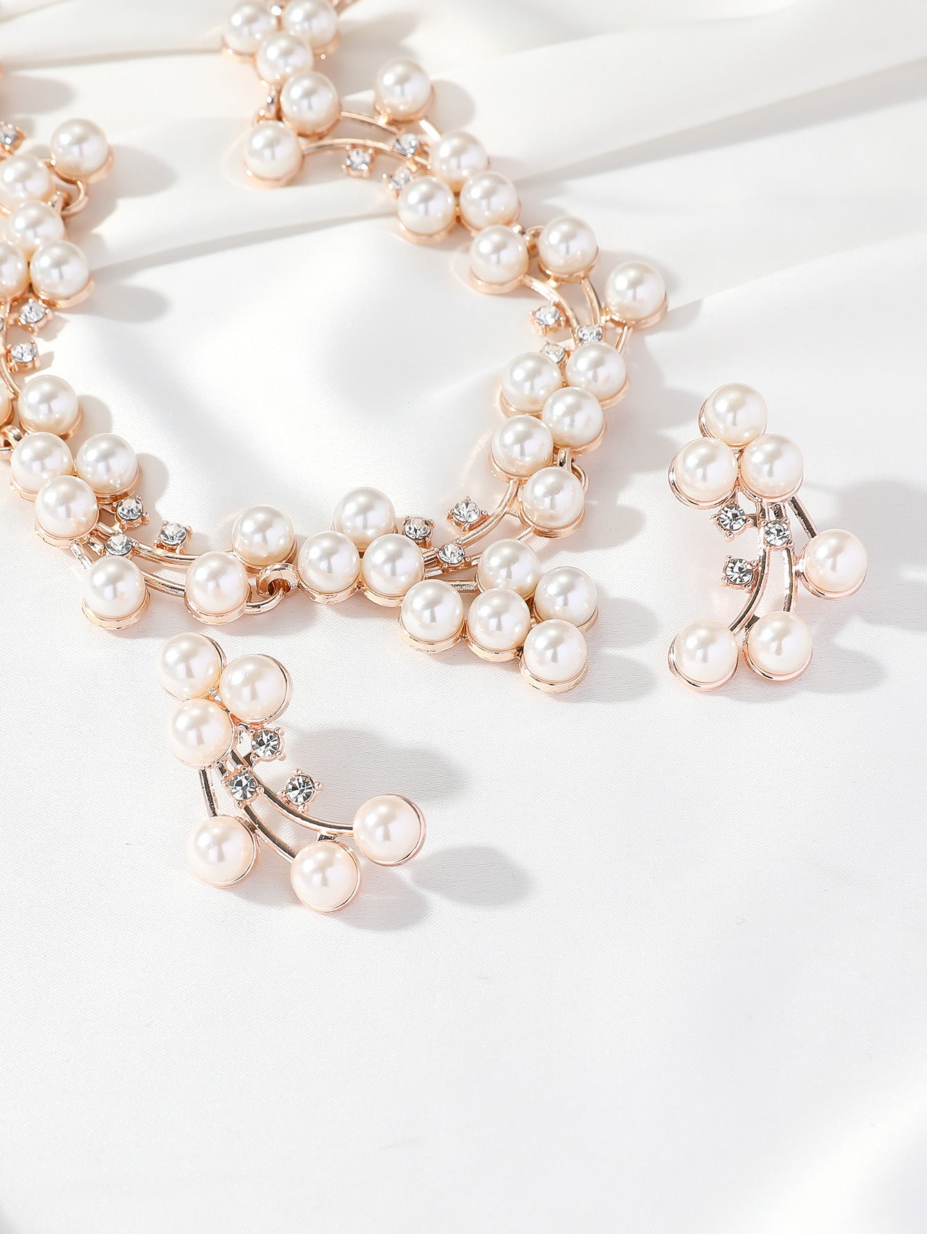 Set perle collana e orecchini