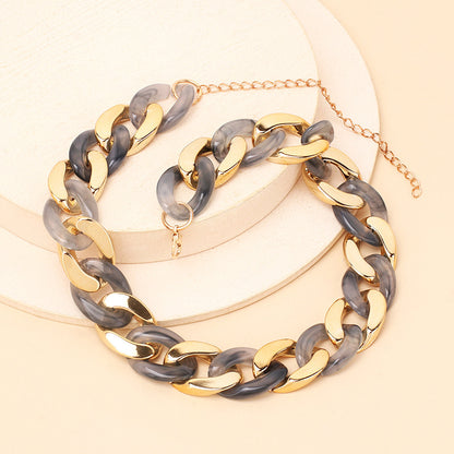 Collana in resina