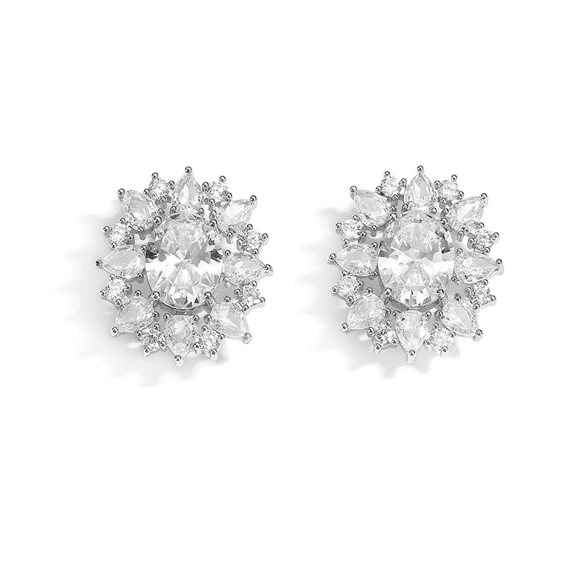 Orecchini fiore e zircone