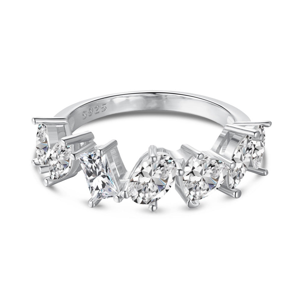 Anello argento geometrico con zirconi