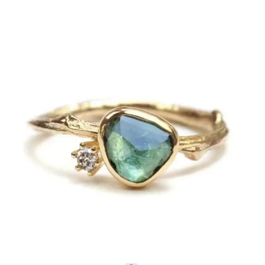 Anello geometrico pietra verde