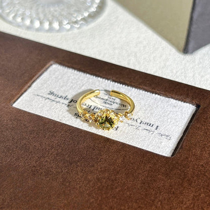 Anello con pietre multicolore