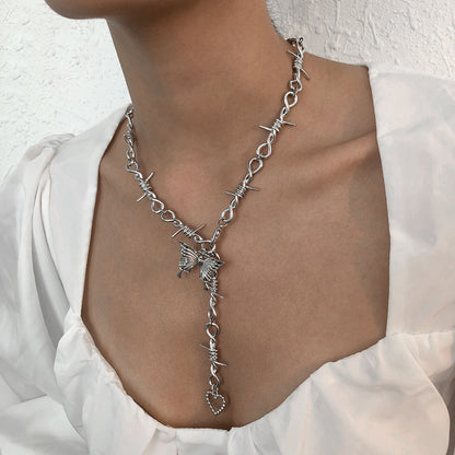 Collana lunga con farfalla