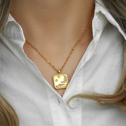 Collana tag quadrato placcata oro
