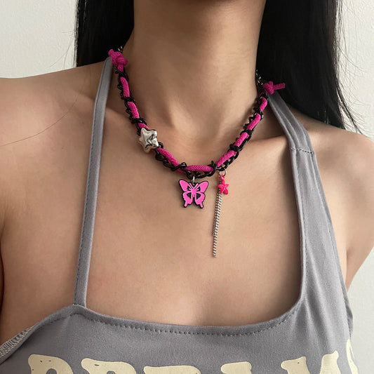 Collana farfalla con nappe rosa