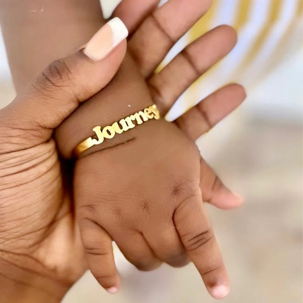 Bracciale lettere personalizzabile titanio