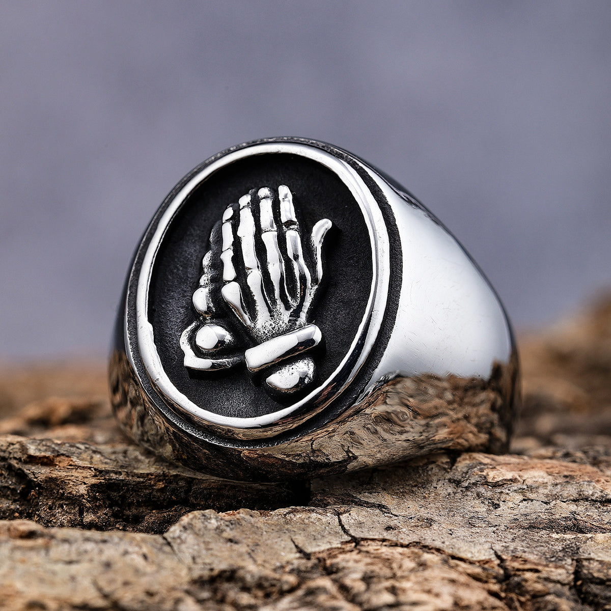 Anello mani in preghiera