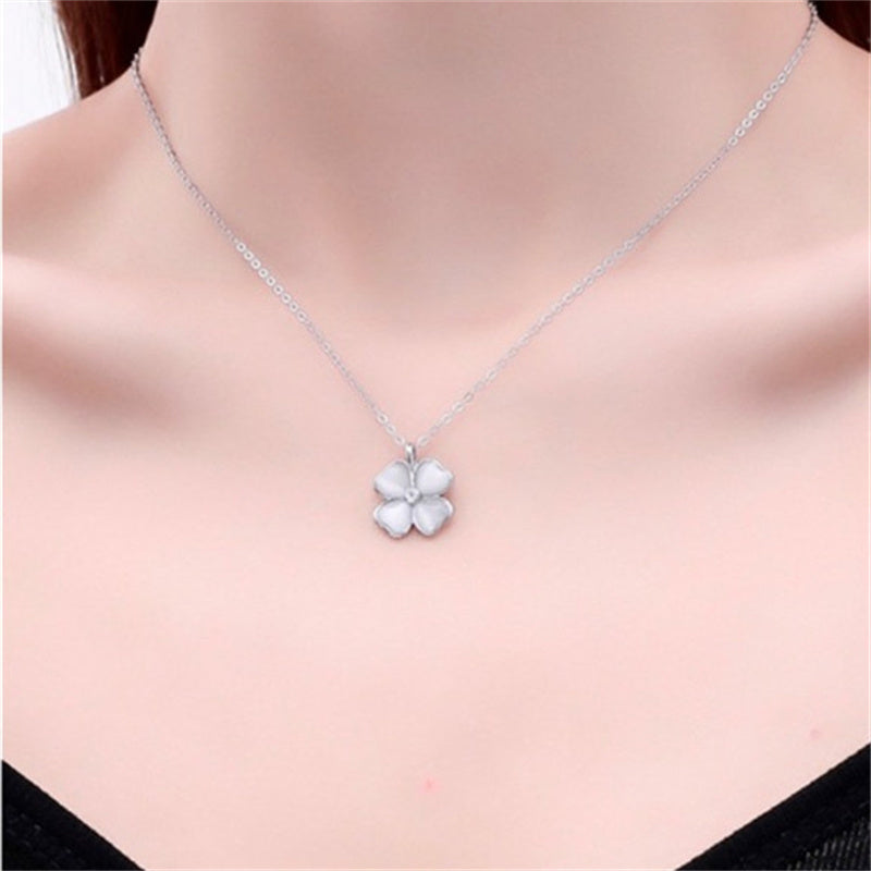 Collana geometrica da clavicola