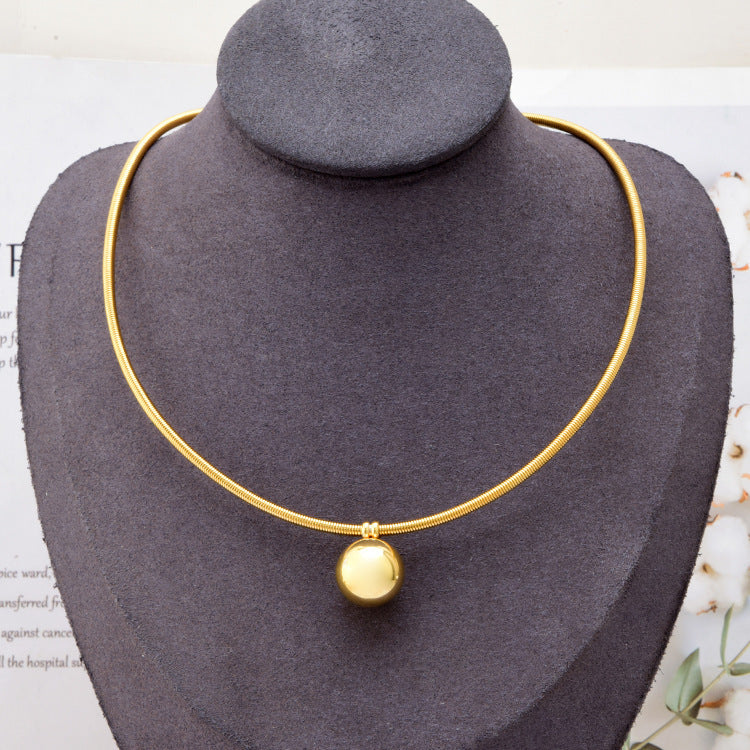 Collana d'acciaio