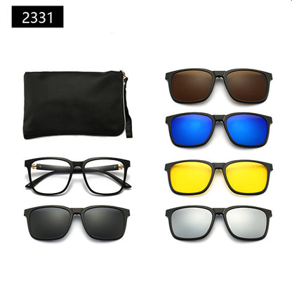 Occhiali da sole con astuccio